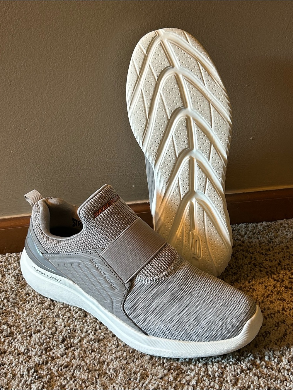 Skechers Bounder 2.0 - Balmore slip-on sneaker in taupe men's size 10.5